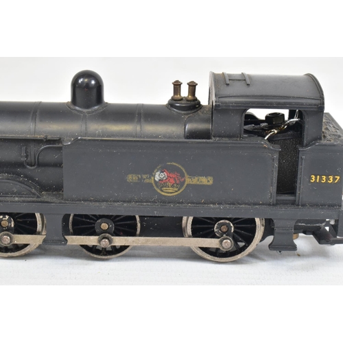 55 - TWO BOXED WRENN OO GAUGE TANK LOCOMOTIVES,  class 4MT renumbered to No.41122 (W2219), class R1 No.31... 