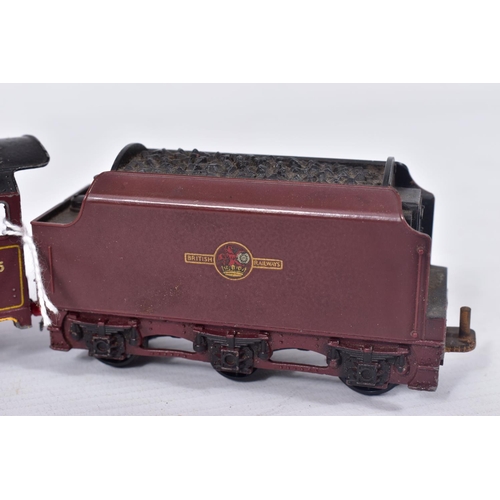 6 - A BOXED HORNBY DUBLO DUCHESS CLASS LOCOMOTIVE, 'City of London' No.46245, B.R. lined maroon livery (... 