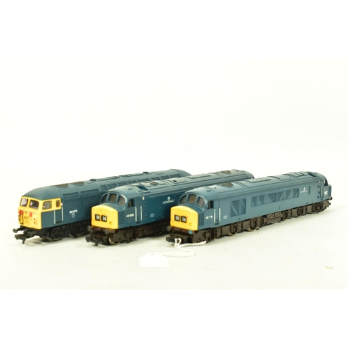 103 - THREE BOXED MAINLINE OO GAUGE LOCOMOTIVES, 2 x class 45 Peak 'The Manchester Regiment' No. 45 039 (3... 