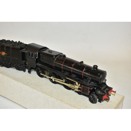 64 - A BOXED GRAHAM FARISH OO GAUGE CLASS 5MT (BLACK 5) LOCOMOTIVE, No.44753, B.R. black livery, raised c... 