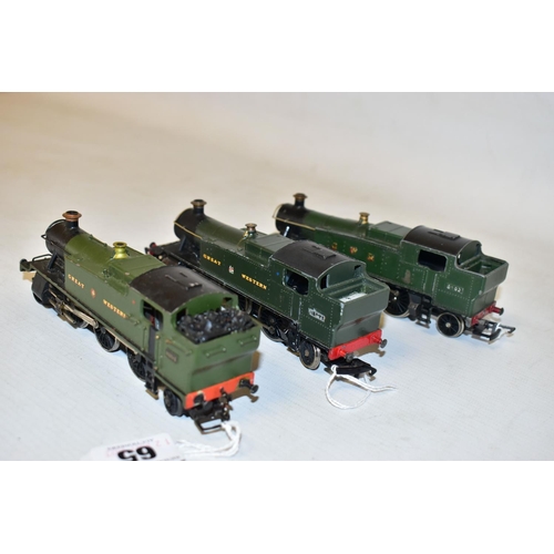 65 - THREE BOXED GRAHAM FARISH OO GAUGE CLASS 81XX PRAIRIE TANK LOCOMOTIVES, 2 x No.8103, the other renum... 