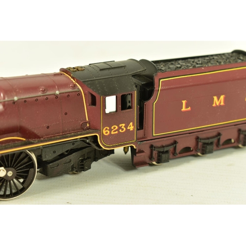 68 - THREE BOXED HORNBY RAILWAYS OO GAUGE DUCHESS CLASS LOCOMOTIVES,  'Duchess of Sutherland' No.6233 (R0... 