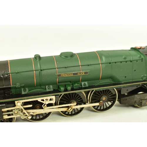 70 - THREE BOXED HORNBY RAILWAYS OO GAUGE PRINCESS AND DUCHESS CLASS LOCOMOTIVES, 'Princess Margaret Rose... 