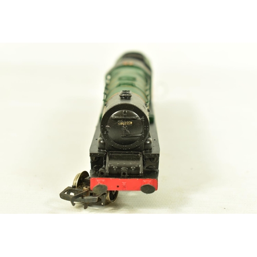 70 - THREE BOXED HORNBY RAILWAYS OO GAUGE PRINCESS AND DUCHESS CLASS LOCOMOTIVES, 'Princess Margaret Rose... 