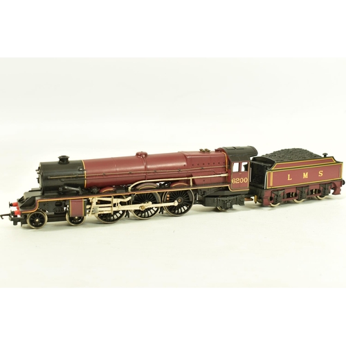 72 - THREE BOXED HORNBY RAILWAYS OO GAUGE PRINCESS AND CORONATION CLASS LOCOMOTIVES, 'The Princess Royal'... 