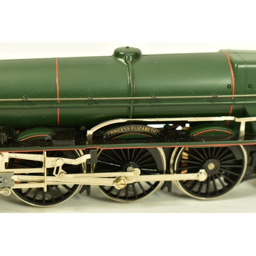 72 - THREE BOXED HORNBY RAILWAYS OO GAUGE PRINCESS AND CORONATION CLASS LOCOMOTIVES, 'The Princess Royal'... 