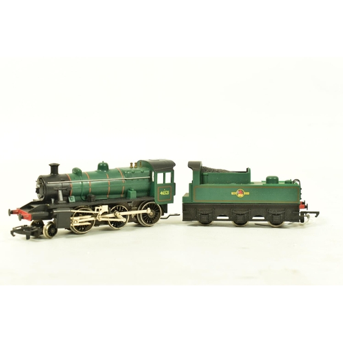 81 - FOUR BOXED HORNBY RAILWAYS OO GAUGE IVATT CLASS 2 LOCOMOTIVES, No.46400, B.R. lined black livery (R8... 