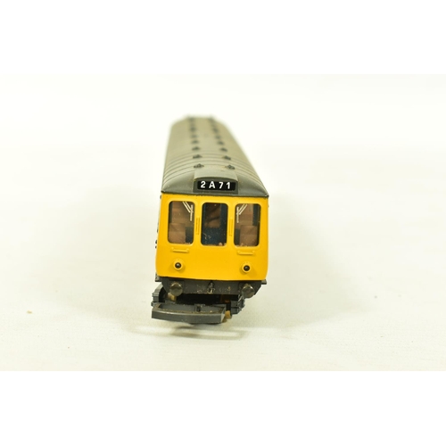 86 - AN UNBOXED LIMA OO GAUGE CLASS 117/2 FOUR CAR D.M.U. SET, comprising power car No.W51334 (L205136), ... 