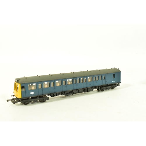 86 - AN UNBOXED LIMA OO GAUGE CLASS 117/2 FOUR CAR D.M.U. SET, comprising power car No.W51334 (L205136), ... 