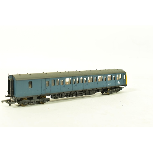 86 - AN UNBOXED LIMA OO GAUGE CLASS 117/2 FOUR CAR D.M.U. SET, comprising power car No.W51334 (L205136), ... 