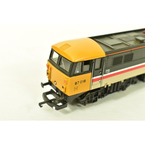 88 - FIVE BOXED LIMA OO GAUGE CLASS 87 LOCOMOTIVES, 'City of Birmingham' No.87 009 (L205195), 'Lord Nelso... 