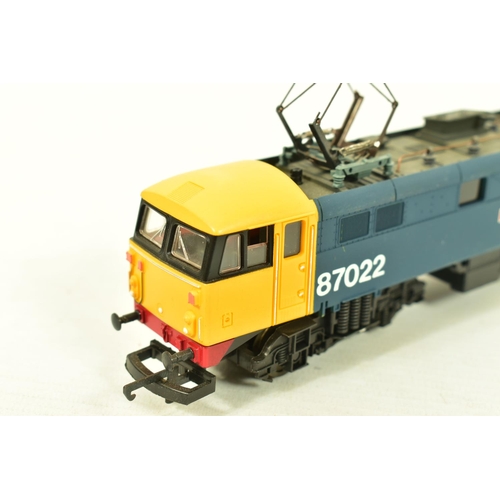 88 - FIVE BOXED LIMA OO GAUGE CLASS 87 LOCOMOTIVES, 'City of Birmingham' No.87 009 (L205195), 'Lord Nelso... 