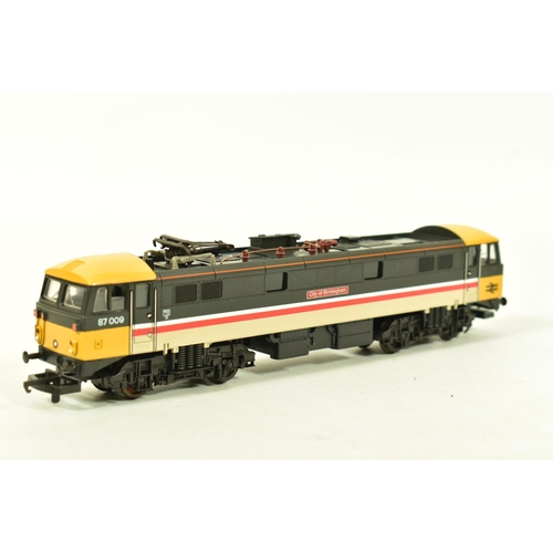 88 - FIVE BOXED LIMA OO GAUGE CLASS 87 LOCOMOTIVES, 'City of Birmingham' No.87 009 (L205195), 'Lord Nelso... 