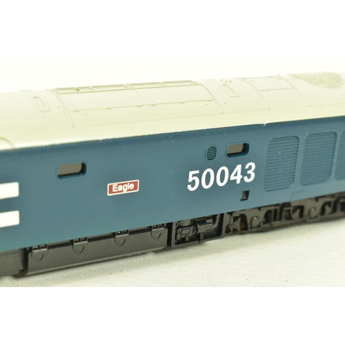 89 - FOUR BOXED LIMA OO GAUGE LOCOMOTIVES, 2 x class 50 'Eagle' No.50 043 both in B.R. large logo blue li... 