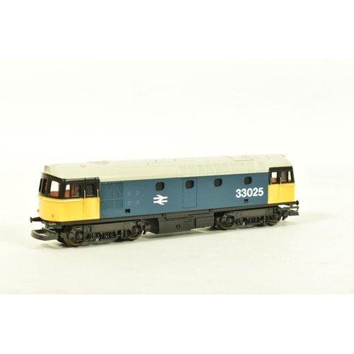 90 - FOUR BOXED LIMA OO GAUGE LOCOMOTIVES, class 33 No.33 025 (L205115), class 37 'Loch Rannoch' No.37 01... 