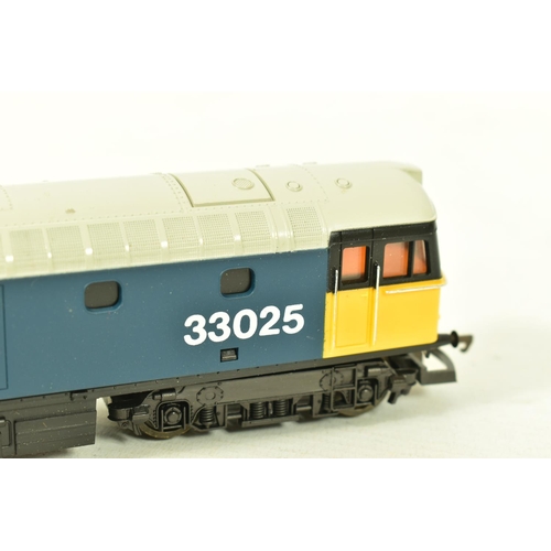 90 - FOUR BOXED LIMA OO GAUGE LOCOMOTIVES, class 33 No.33 025 (L205115), class 37 'Loch Rannoch' No.37 01... 