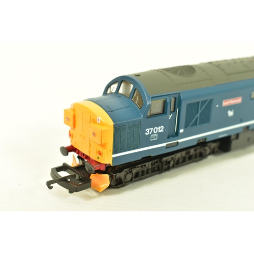 90 - FOUR BOXED LIMA OO GAUGE LOCOMOTIVES, class 33 No.33 025 (L205115), class 37 'Loch Rannoch' No.37 01... 