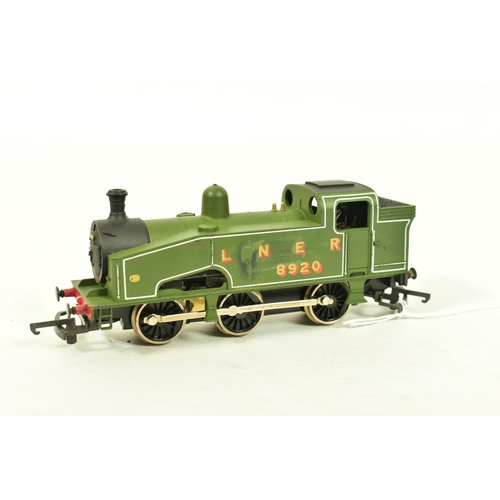 91 - SIX BOXED LIMA OO GAUGE CLASS J50 TANK LOCOMOTIVES,  4 x No.8920, L.N.E.R. green livery (L205101), o... 