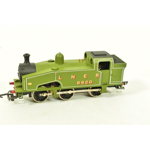 91 - SIX BOXED LIMA OO GAUGE CLASS J50 TANK LOCOMOTIVES,  4 x No.8920, L.N.E.R. green livery (L205101), o... 