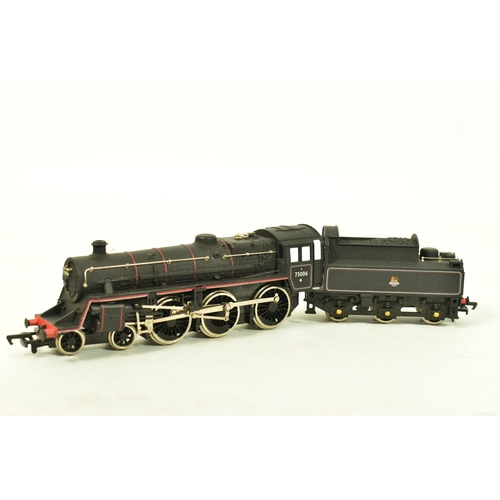 96 - FIVE BOXED MAINLINE OO GAUGE STANDARD CLASS 4 LOCOMOTIVES, 2 x No.75001, B.R. lined green livery (37... 