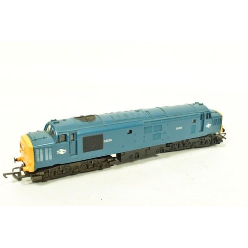 115 - THREE BOXED TRI-ANG HORNBY OO GAUGE CLASS 35 HYMEK LOCOMOTIVES, 3 x No.D7063 and partially repainted... 