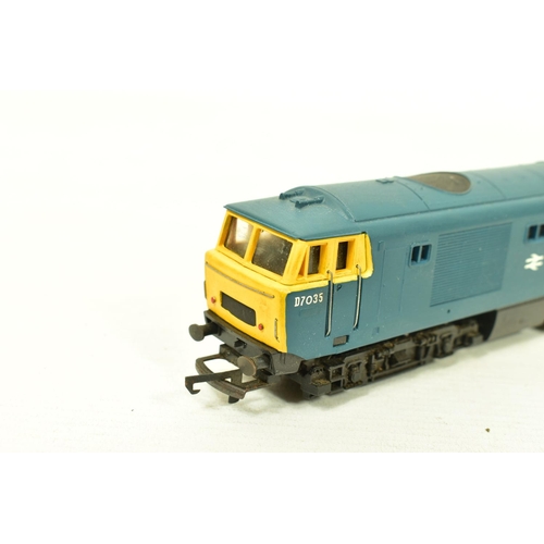 115 - THREE BOXED TRI-ANG HORNBY OO GAUGE CLASS 35 HYMEK LOCOMOTIVES, 3 x No.D7063 and partially repainted... 