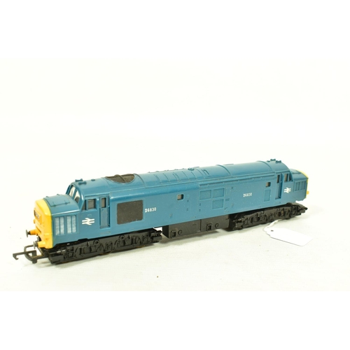 115 - THREE BOXED TRI-ANG HORNBY OO GAUGE CLASS 35 HYMEK LOCOMOTIVES, 3 x No.D7063 and partially repainted... 