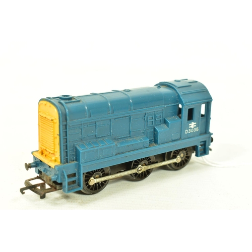 117 - A BOXED TRI-ANG OO GAUGE TWO CAR METRO-CAMMELL D.M.U. SET, motor car No.M79079 and trailer car No.M7... 