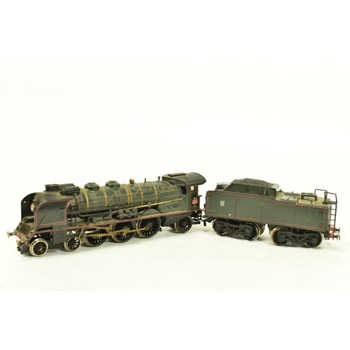 119 - THREE BOXED JOUEF HO GAUGE LOCOMOTIVES, two are S.N.C.F. class 231 locomotives, one in green livery ... 