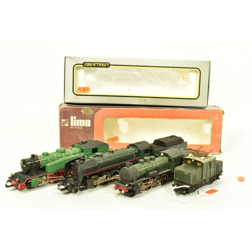 126 - A BOXED LIMA HO GAUGE CLASS 141 LOCOMOTIVE AND TENDER, No.141 R 1097, S.N.C.F. green livery (3002L),... 