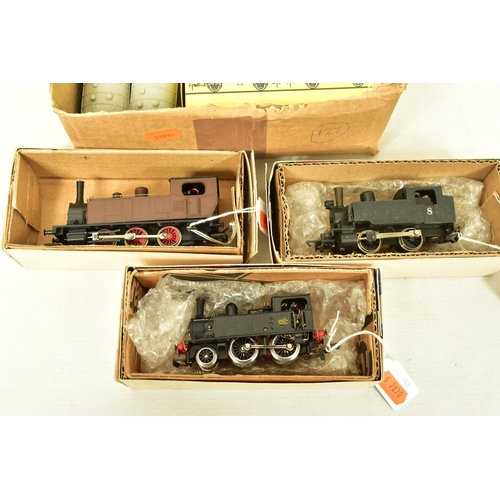 127 - FOUR BOXED HO GAUGE TANK LOCOMOTIVES, assorted continental outline examples by Rivarossi, Electrotre... 