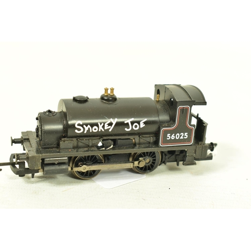 154 - FIVE BOXED HORNBY OO GAUGE CLASS 0F PUG SADDLE TANK LOCOMOTIVES, No.16030, L.M.S. black livery (R337... 