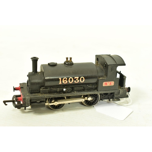 154 - FIVE BOXED HORNBY OO GAUGE CLASS 0F PUG SADDLE TANK LOCOMOTIVES, No.16030, L.M.S. black livery (R337... 