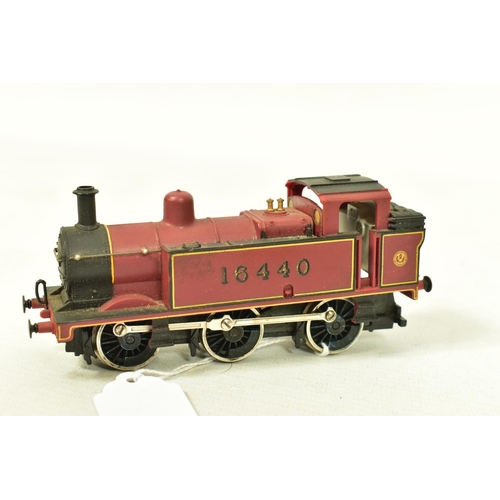 155 - EIGHT BOXED HORNBY OO GAUGE CLASS 3F JINTY TANK LOCOMOTIVES, all are No.16440, L.M.S. lined maroon l... 