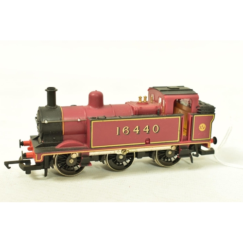 155 - EIGHT BOXED HORNBY OO GAUGE CLASS 3F JINTY TANK LOCOMOTIVES, all are No.16440, L.M.S. lined maroon l... 