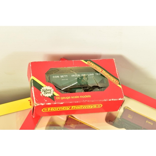 170 - A QUANTITY OF BOXED ASSORTED OO GAUGE MODEL RAILWAY ROLLING STOCK, to include Tri-ang Wrenn, Hornby ... 