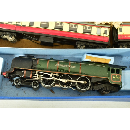 171 - TWO BOXED HORNBY DUBLO TRAIN SETS, 'Duchess of Montrose', No.EDP12, comprising Duchess class locomot... 