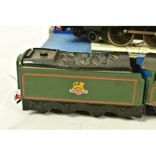 174 - TWO BOXED HORNBY DUBLO LOCOMOTIVES, A4 class 'Silver King' No.60016, B.R. lined gloss green livery (... 