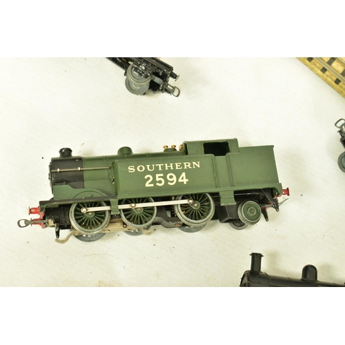 175 - A QUANTITY OF MAINLY UNBOXED HORNBY DUBLO LOCOMOTIVES AND ROLLING STOCK, locomotives are class N2 ta... 