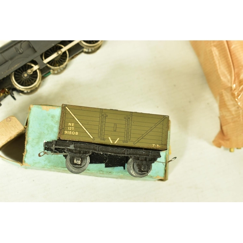 175 - A QUANTITY OF MAINLY UNBOXED HORNBY DUBLO LOCOMOTIVES AND ROLLING STOCK, locomotives are class N2 ta... 