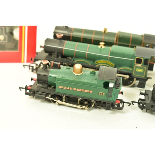 177 - A QUANTITY OF BOXED AND UNBOXED HORNBY RAILWAYS OO GAUGE LOCOMOTIVES, to include unboxed King class ... 