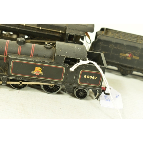 178 - AN UNBOXED HORNBY DUBLO CLASS 8F LOCOMOTIVE AND TENDER, No.48158, B.R. black livery (LT25/3225), wit... 