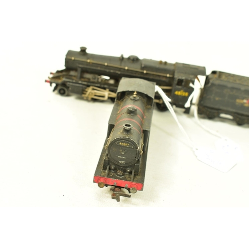 178 - AN UNBOXED HORNBY DUBLO CLASS 8F LOCOMOTIVE AND TENDER, No.48158, B.R. black livery (LT25/3225), wit... 