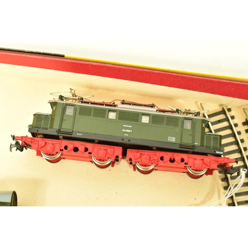 180 - A PIKO HO GAUGE CLASS 244 ELECTRIC LOCOMOTIVE, No.244 068-3, D.R. green and red livery (BR244), mino... 