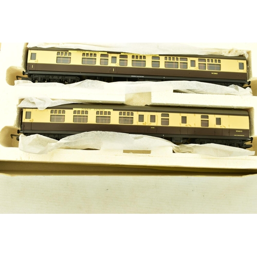 184 - A PART BOXED HORNBY RAILWAYS OO GAUGE TORBAY EXPRESS TRAIN PACK, comprising King class locomotive 'K... 