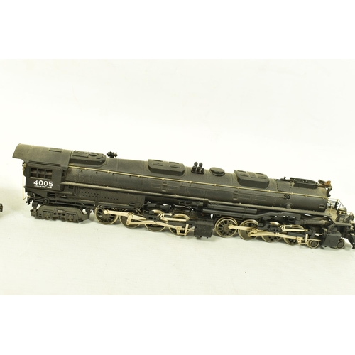 185 - A BOXED RIVAROSSI HO GAUGE 4-8-8-4 'BIG BOY' LOCOMOTIVE, No.4005, Union Pacific black livery (1254),... 