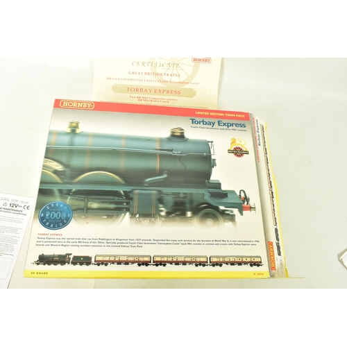 188 - A BOXED HORNBY RAILWAYS OO GAUGE TORBAY EXPRESS LIMITED EDITION GREAT BRITISH TRAIN PACK, No.R2090, ... 