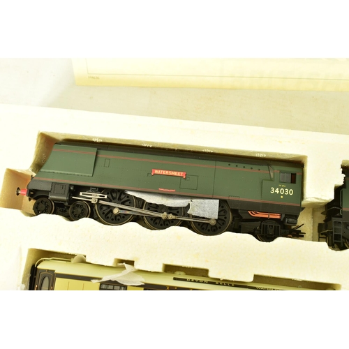 190 - A BOXED HORNBY RAILWAYS OO GAUGE DEVON BELLE LIMITED EDITION GREAT BRITISH TRAIN PACK, No.R2568, com... 