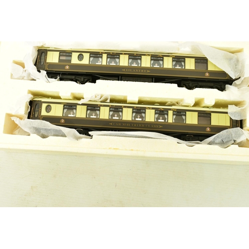 190 - A BOXED HORNBY RAILWAYS OO GAUGE DEVON BELLE LIMITED EDITION GREAT BRITISH TRAIN PACK, No.R2568, com... 