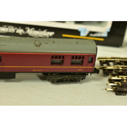 194 - A BOXED GRAHAM FARISH BY BACHMANN N GAUGE CLASS 3F JINTY TANK LOCOMOTIVE, No.47593, B.R. black liver... 